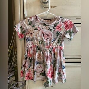 ✨3/$30✨ Posh Peanut Top 18/24m